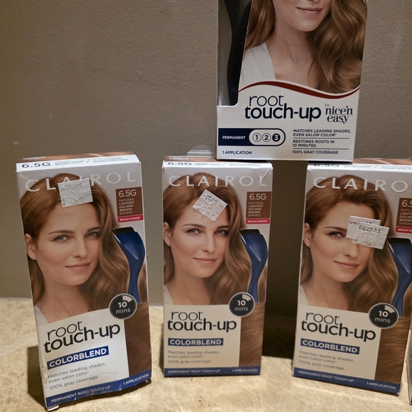 Clairol Root Touch-Up Hair Color Kit - Light Brown - Picture 3 of 7